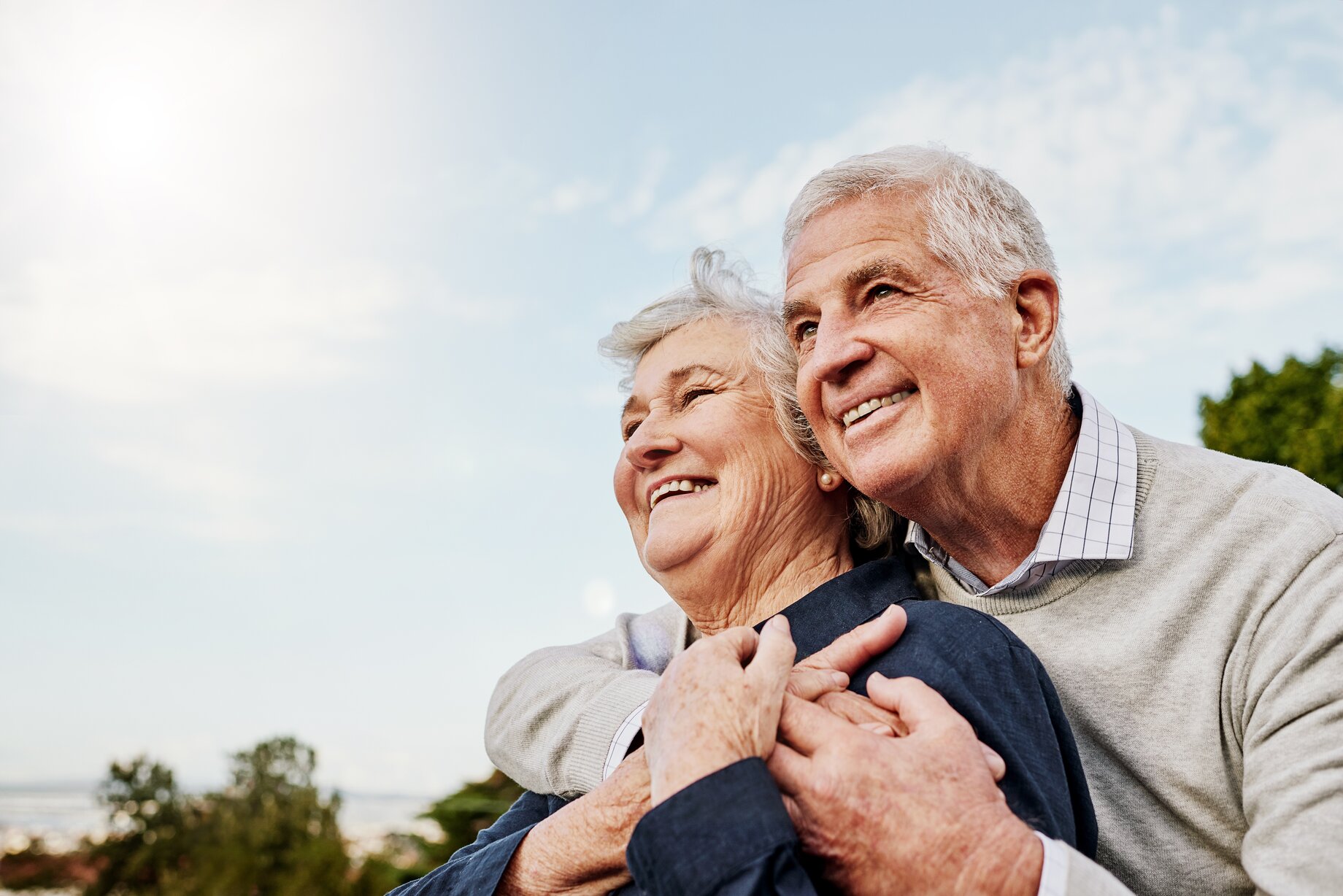 Senior couple outdoors in Alzheimer's Care in Seattle WA.